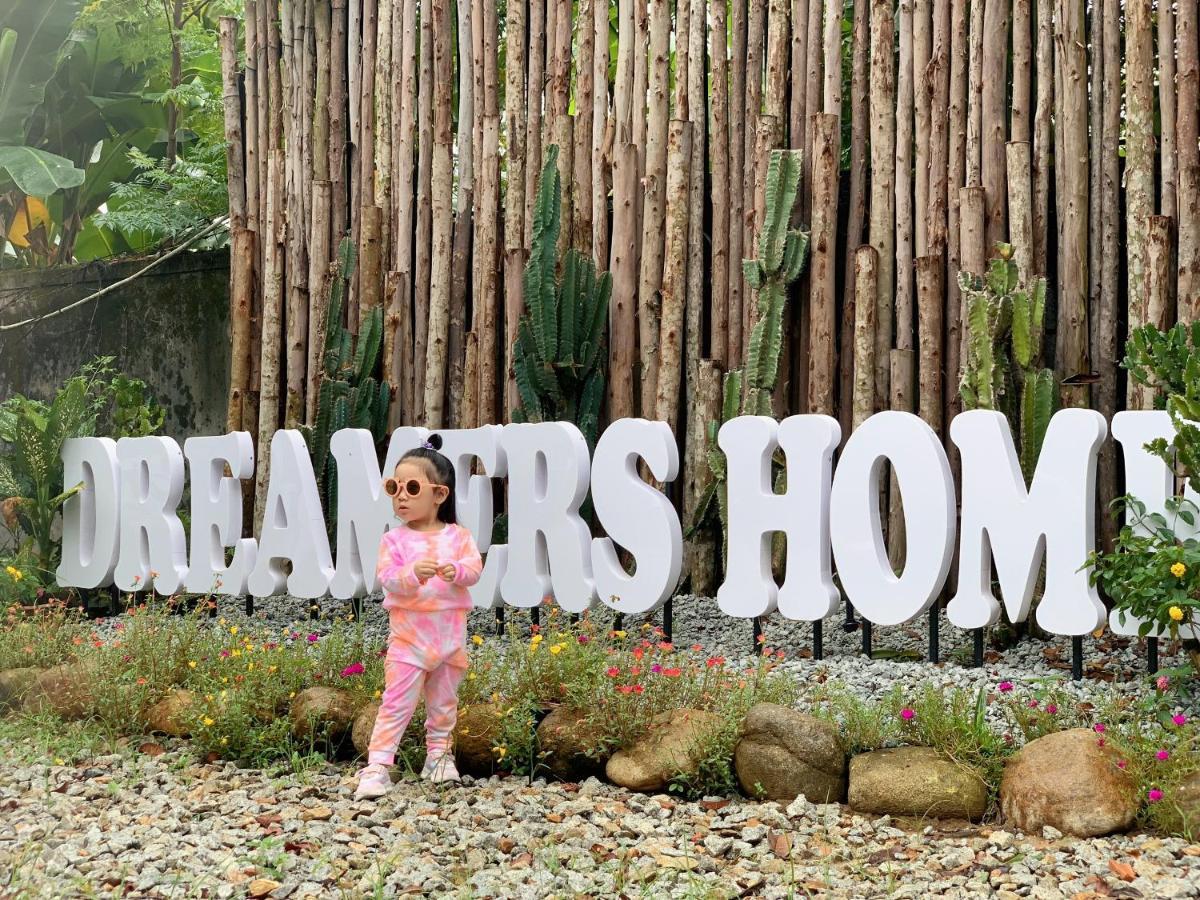 The Dreamers Homestay 후에 외부 사진
